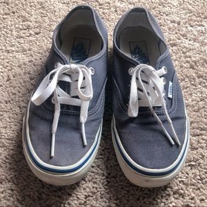 Unisex Authentic Van shoe’s women’s size 6.5
